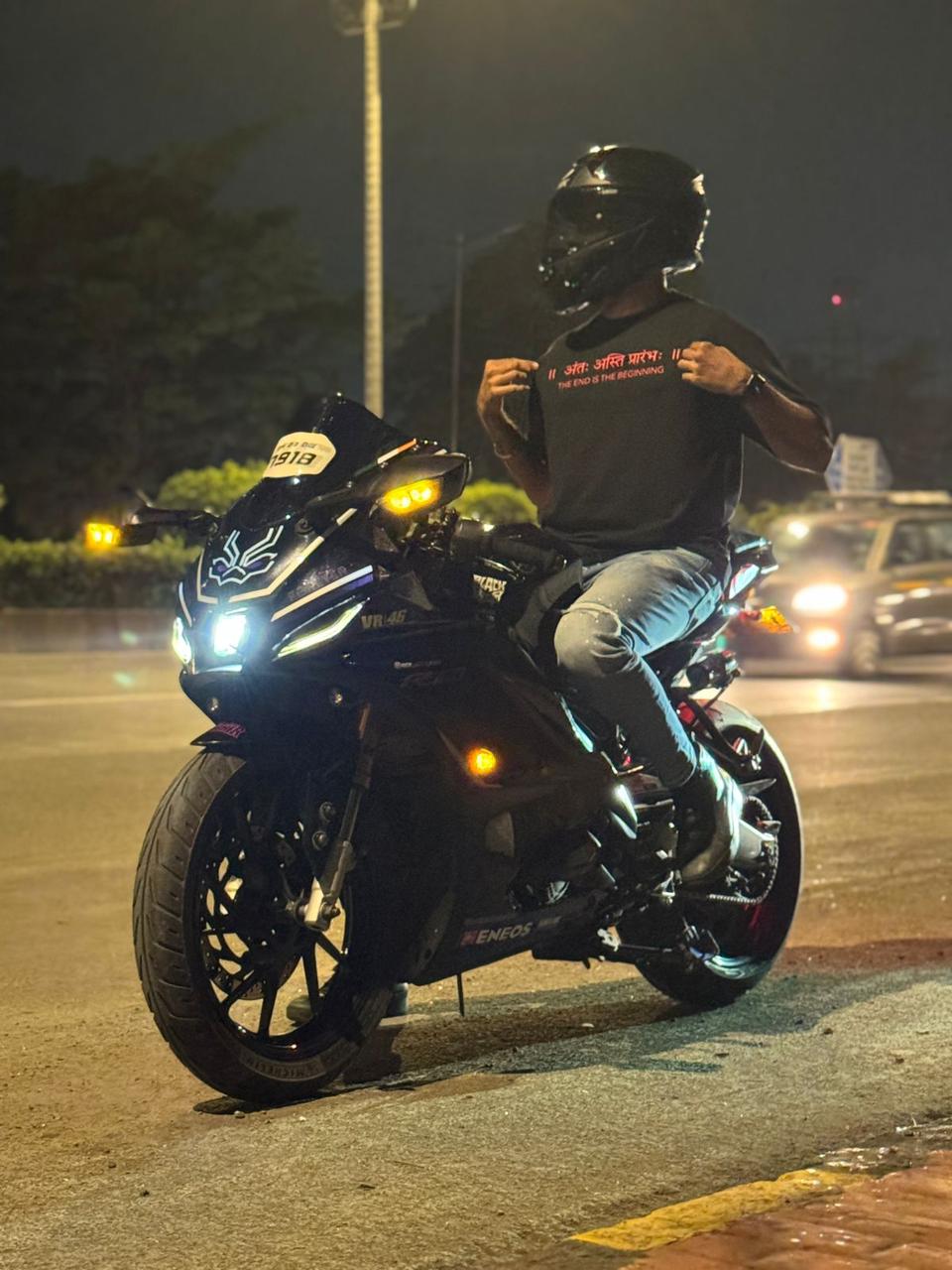 ॥ अंतः अस्ति प्रारंभः ॥ Oversized Fit T-Shirt